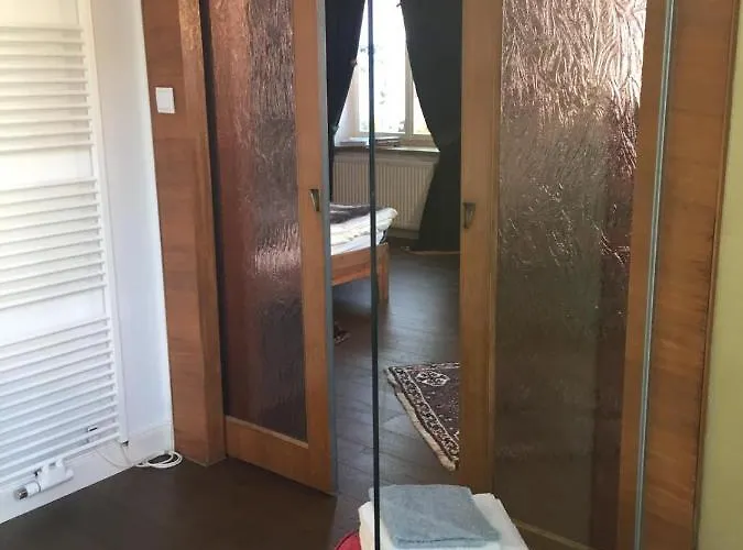 Carla 3* إيهرينهاوزين